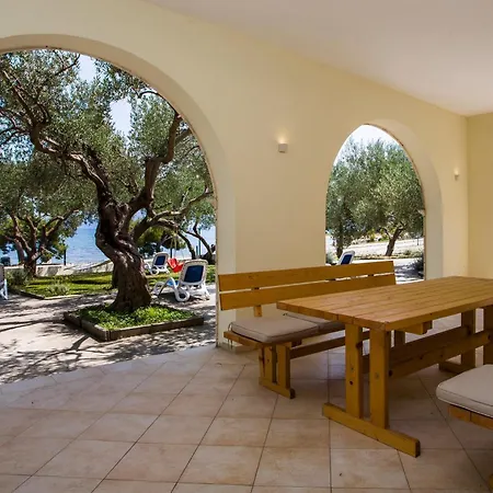 Family Friendly Seaside Drace, Peljesac - 4529 Apartman Janjina