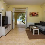 Family Friendly Seaside Drace, Peljesac - 4529 Apartman