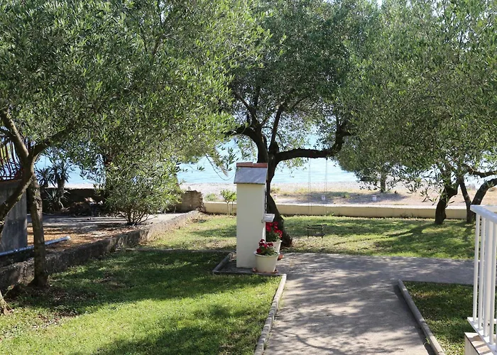 Family Friendly Seaside Drace, Peljesac - 4529 * Janjina