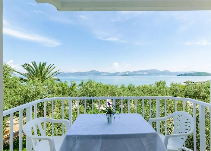 Family Friendly Seaside Drace, Peljesac - 4529 *