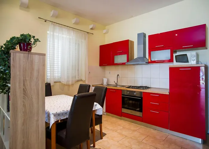 Family Friendly Seaside Drace, Peljesac - 4529 شقة Janjina